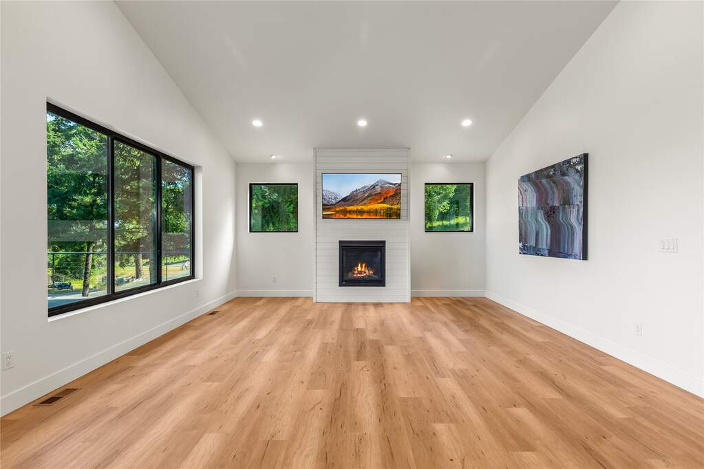 4 Bedroom Single Family Home/House's Image 26
