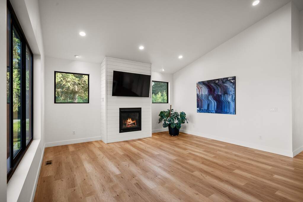 4 Bedroom Single Family Home/House's Image 27