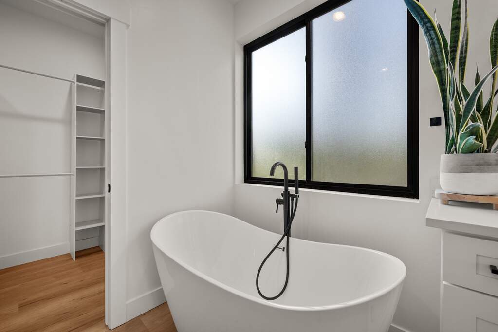 4 Bedroom Single Family Home/House's Image 33