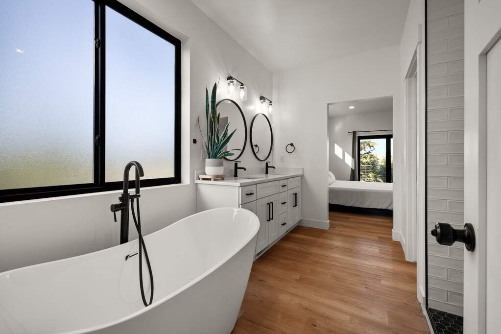 4 Bedroom Single Family Home/House's Image 34