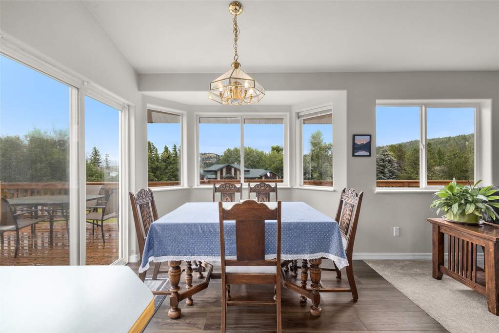 4 Bedroom Single Family Home/House's Image 8