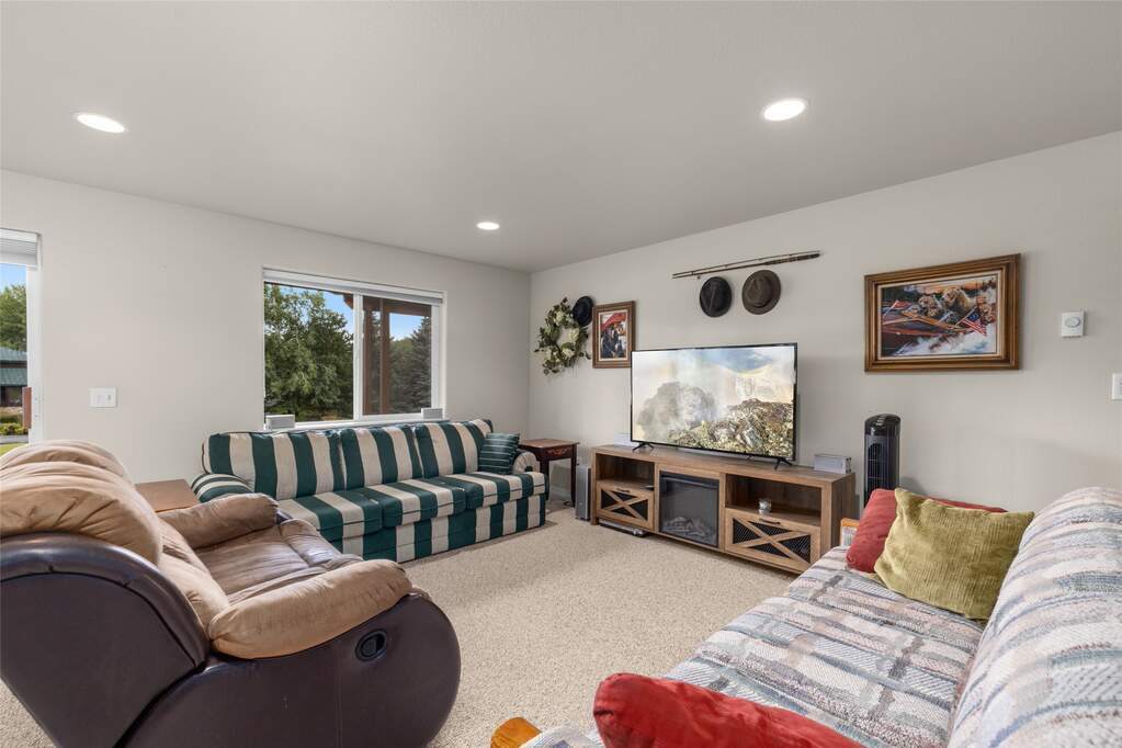 4 Bedroom Single Family Home/House's Image 29