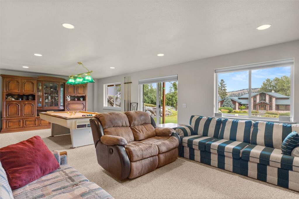 4 Bedroom Single Family Home/House's Image 31