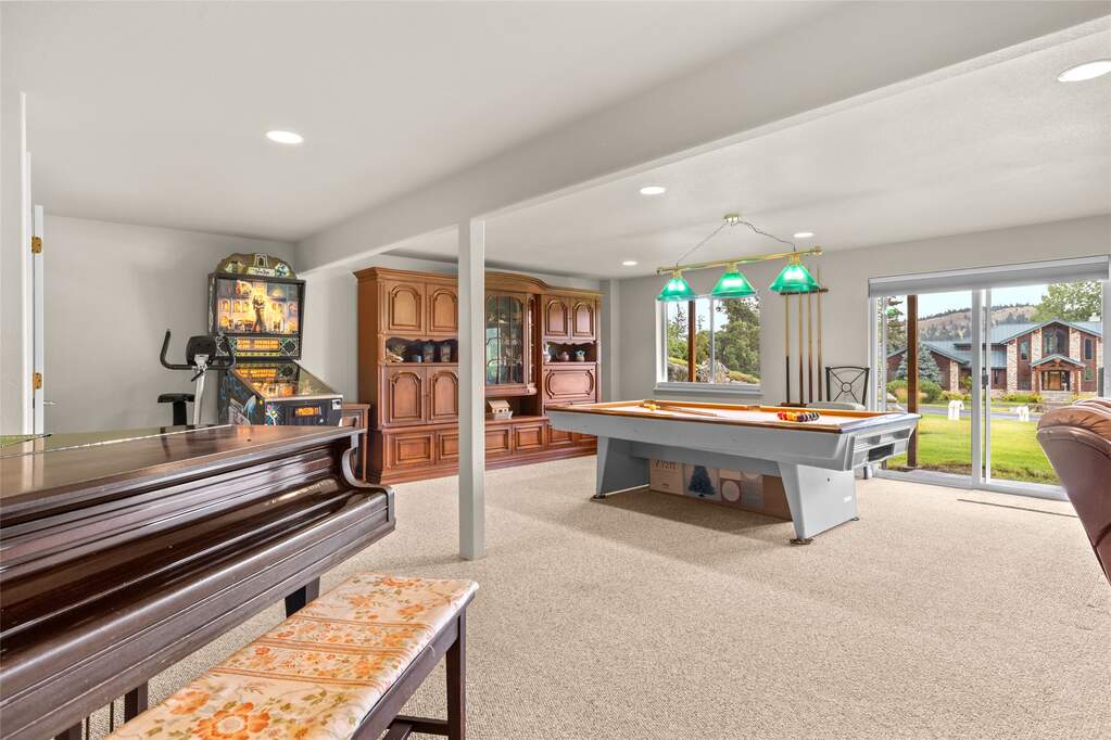 4 Bedroom Single Family Home/House's Image 33