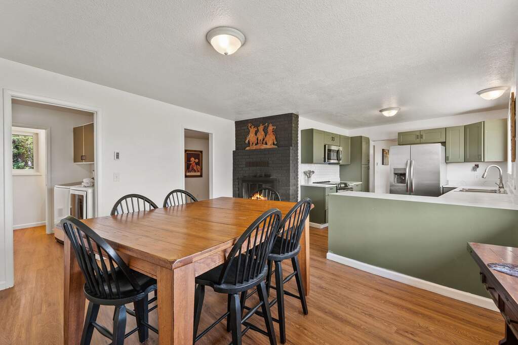 4 Bedroom Single Family Home/House's Image 12