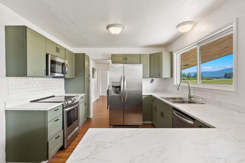 4 Bedroom Single Family Home/House's Image 16
