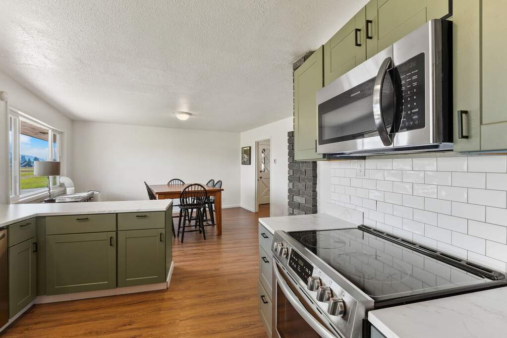 4 Bedroom Single Family Home/House's Image 18