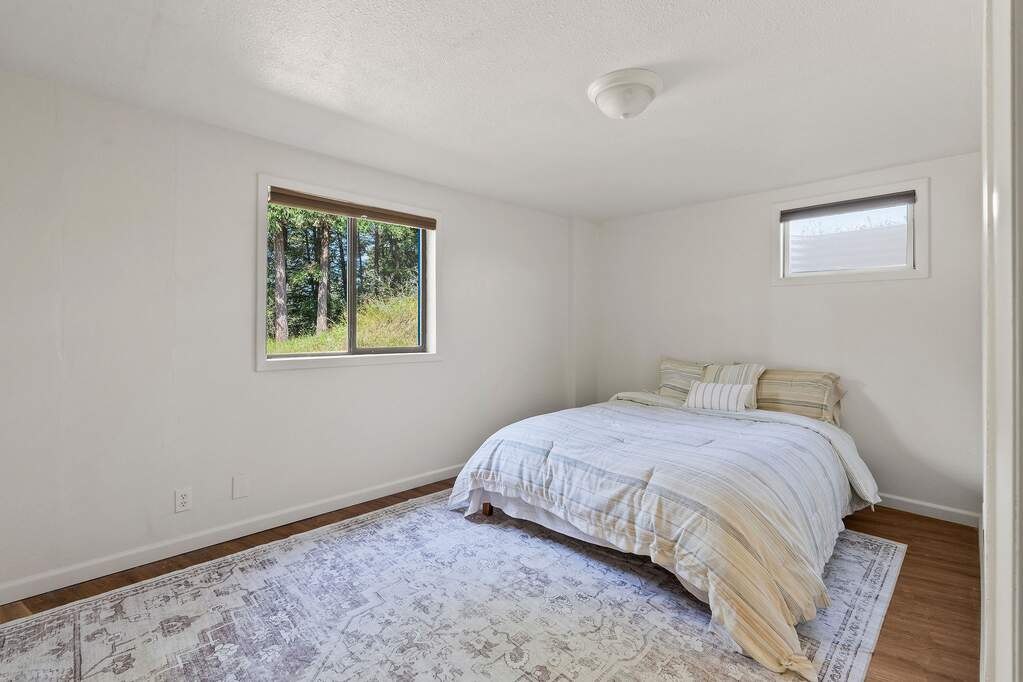 4 Bedroom Single Family Home/House's Image 28