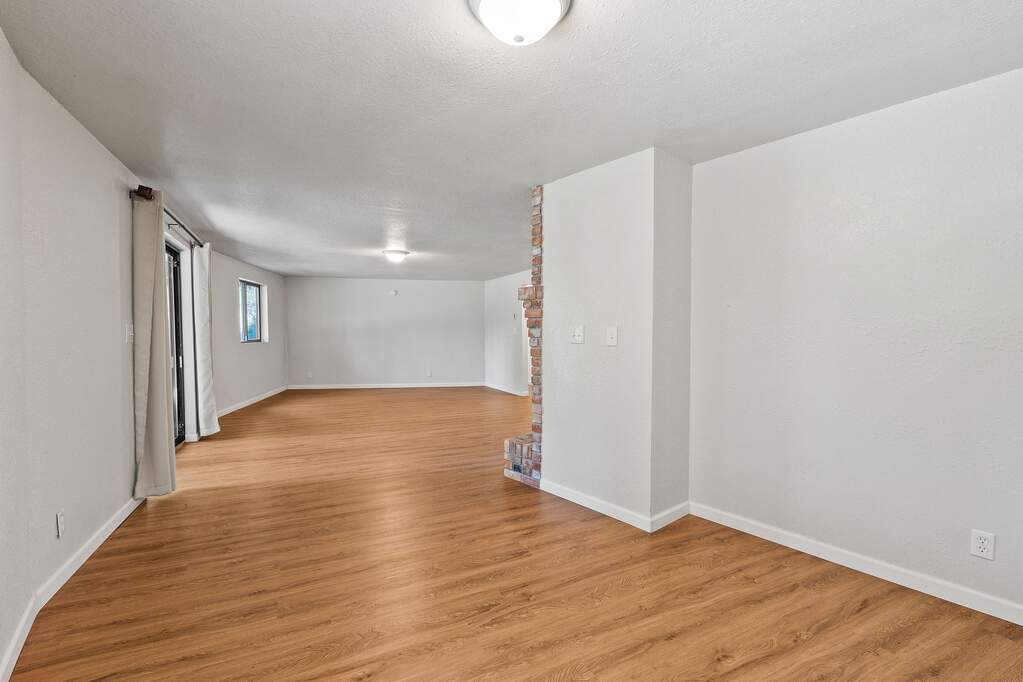 4 Bedroom Single Family Home/House's Image 31