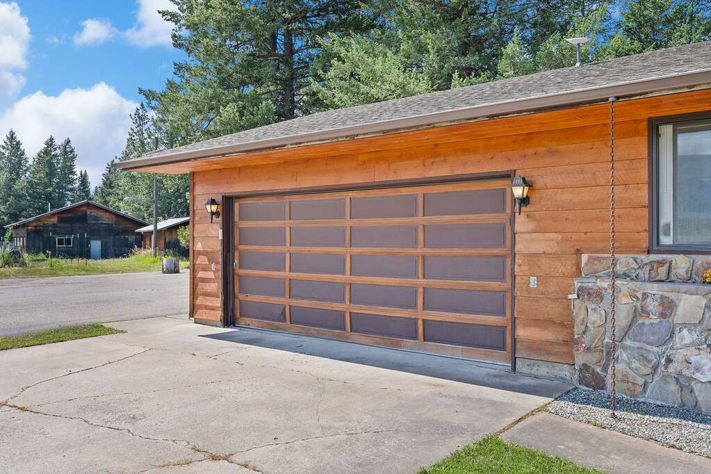 4 Bedroom Single Family Home/House's Image 37