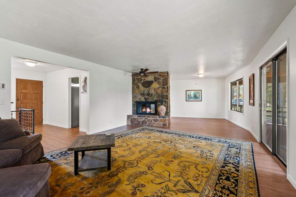 4 Bedroom Single Family Home/House's Image 5