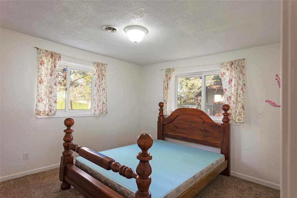 5 Bedroom Single Family Home/House's Image 20