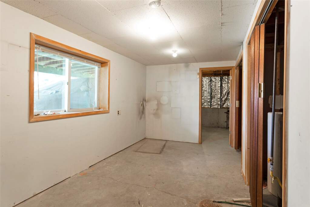 5 Bedroom Single Family Home/House's Image 23