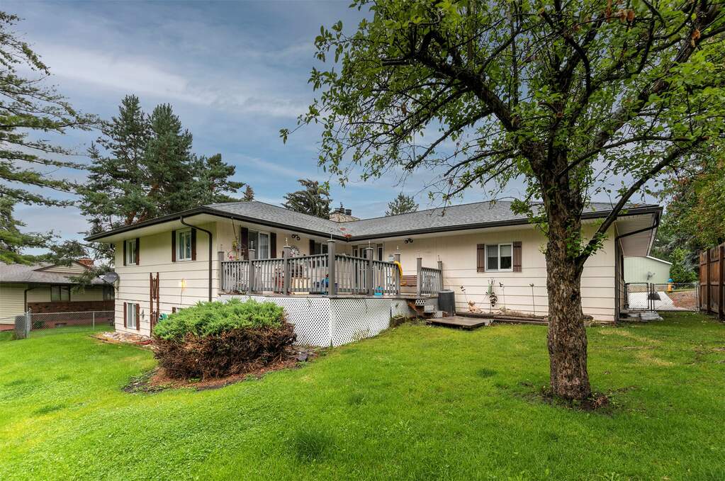5 Bedroom Single Family Home/House's Image 27