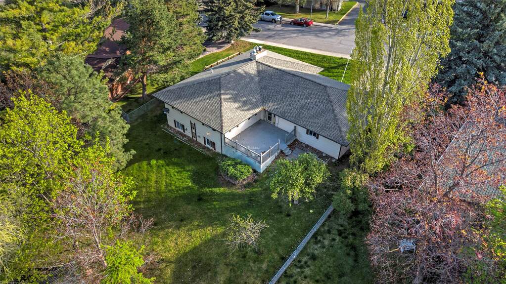 5 Bedroom Single Family Home/House's Image 34