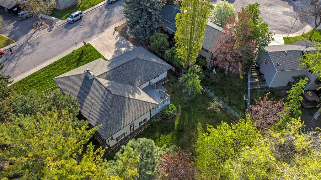 5 Bedroom Single Family Home/House's Image 35