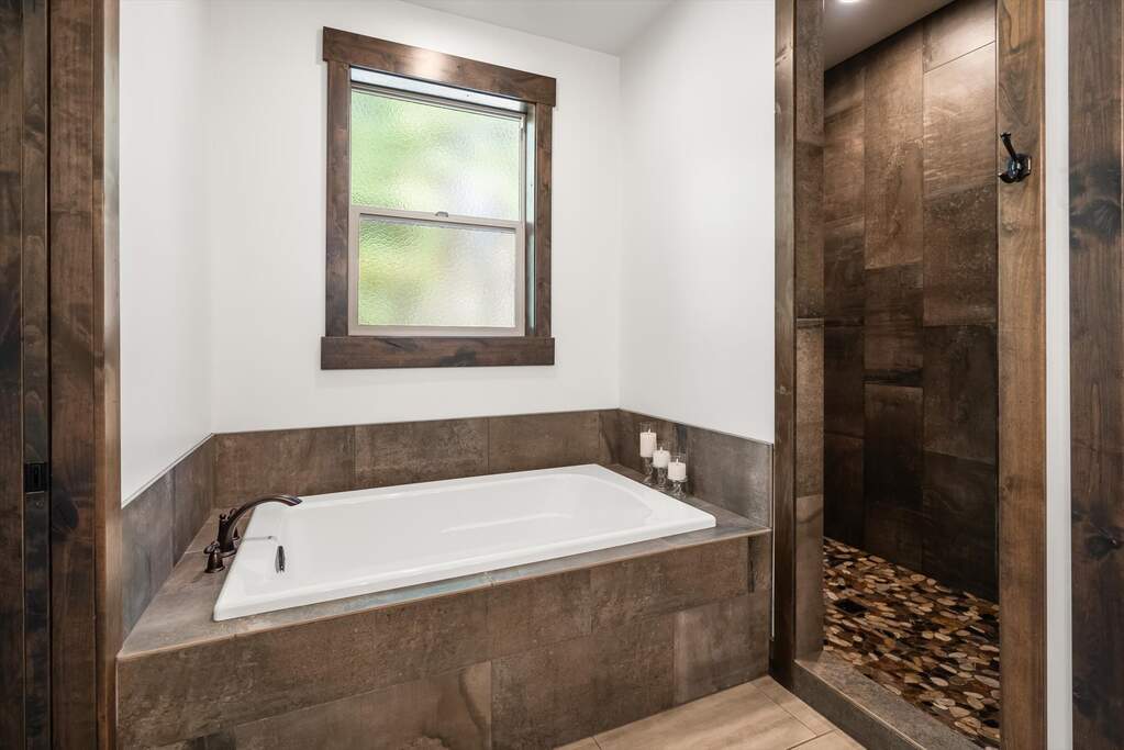 3 Bedroom Single Family Home/House's Image 11