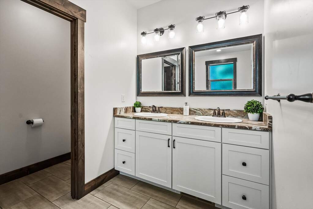 3 Bedroom Single Family Home/House's Image 12