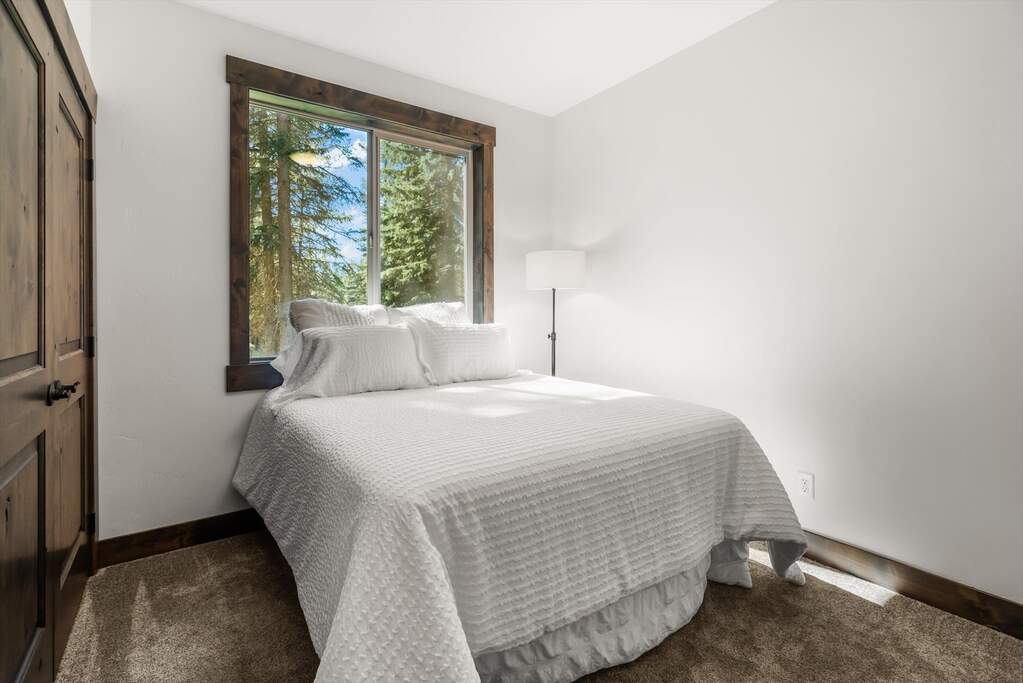 3 Bedroom Single Family Home/House's Image 15