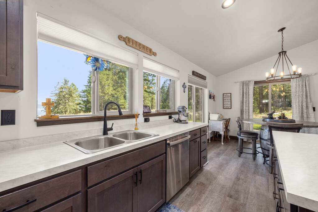 3 Bedroom Single Family Home/House's Image 13