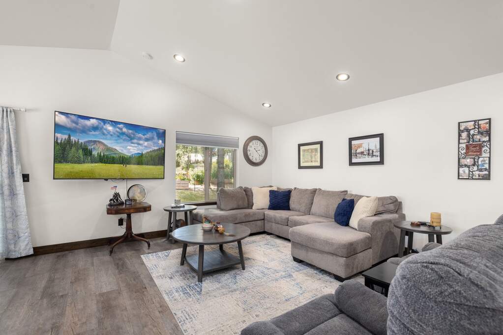 3 Bedroom Single Family Home/House's Image 16