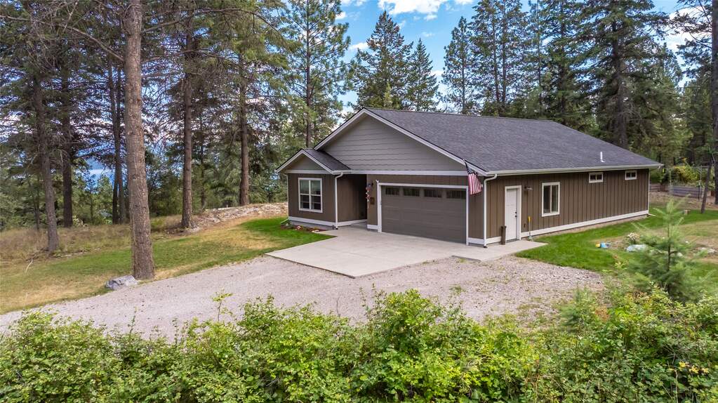 3 Bedroom Single Family Home/House's Image 32