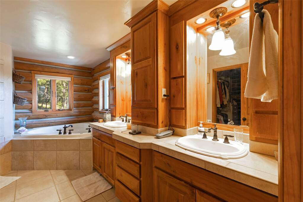 3 Bedroom Single Family Home/House's Image 23
