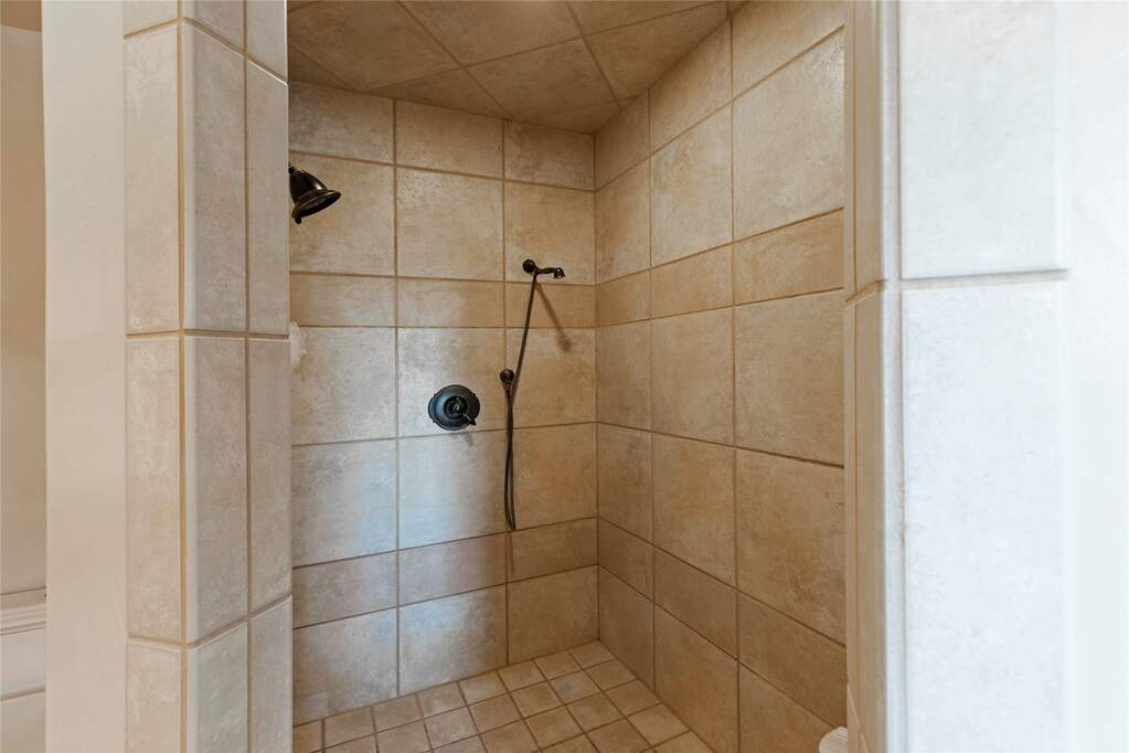 3 Bedroom Single Family Home/House's Image 24