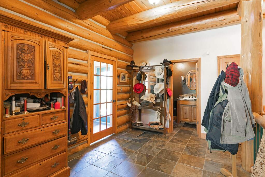 3 Bedroom Single Family Home/House's Image 27