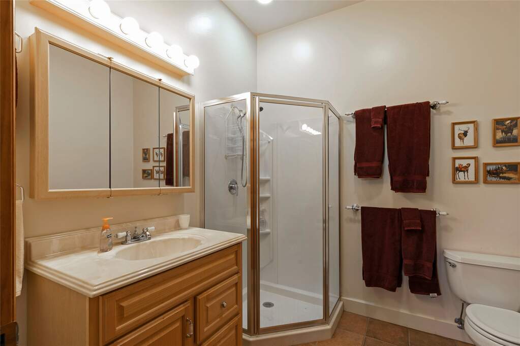 3 Bedroom Single Family Home/House's Image 42