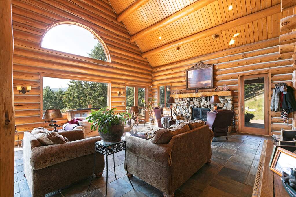 3 Bedroom Single Family Home/House's Image 6