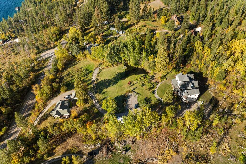 9 Bedroom Single Family Home/House's Image 94
