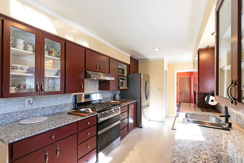 3 Bedroom Single Family Home/House's Image 9