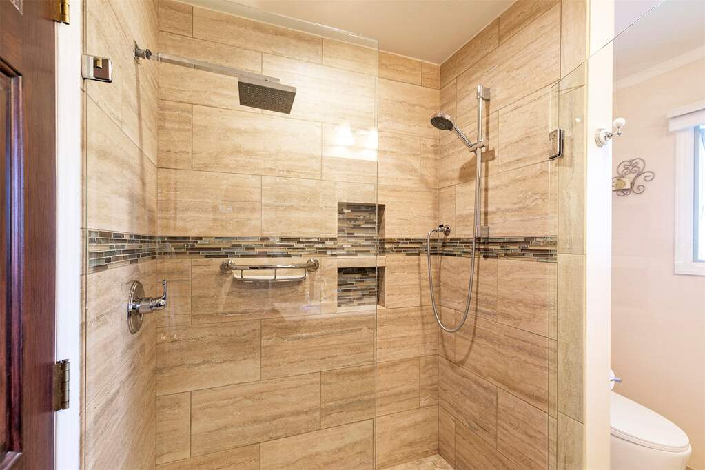 3 Bedroom Single Family Home/House's Image 21