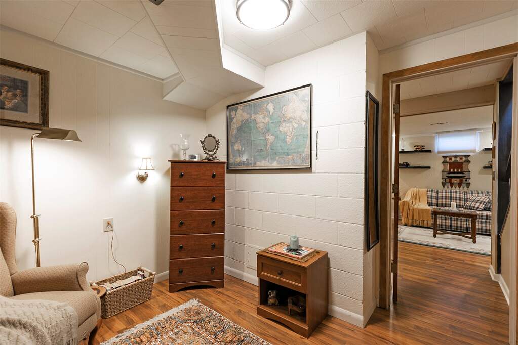 3 Bedroom Single Family Home/House's Image 32