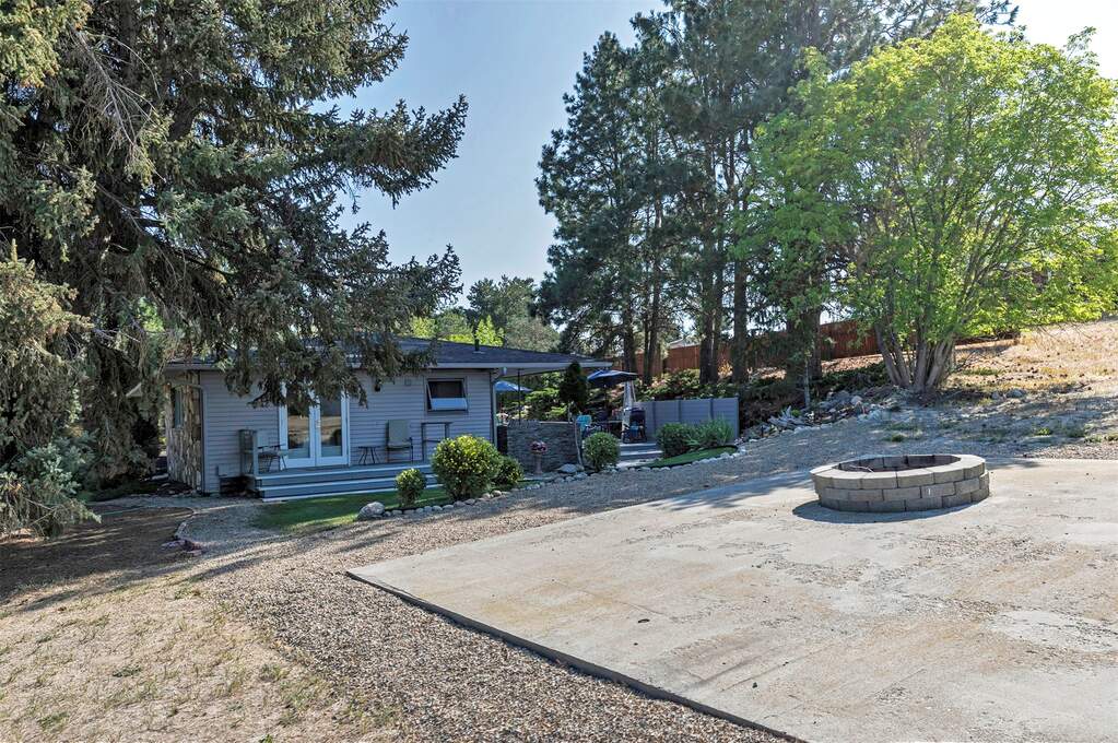 3 Bedroom Single Family Home/House's Image 35