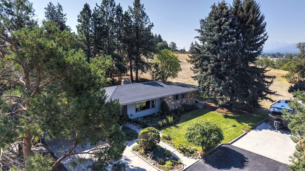 3 Bedroom Single Family Home/House's Image 76