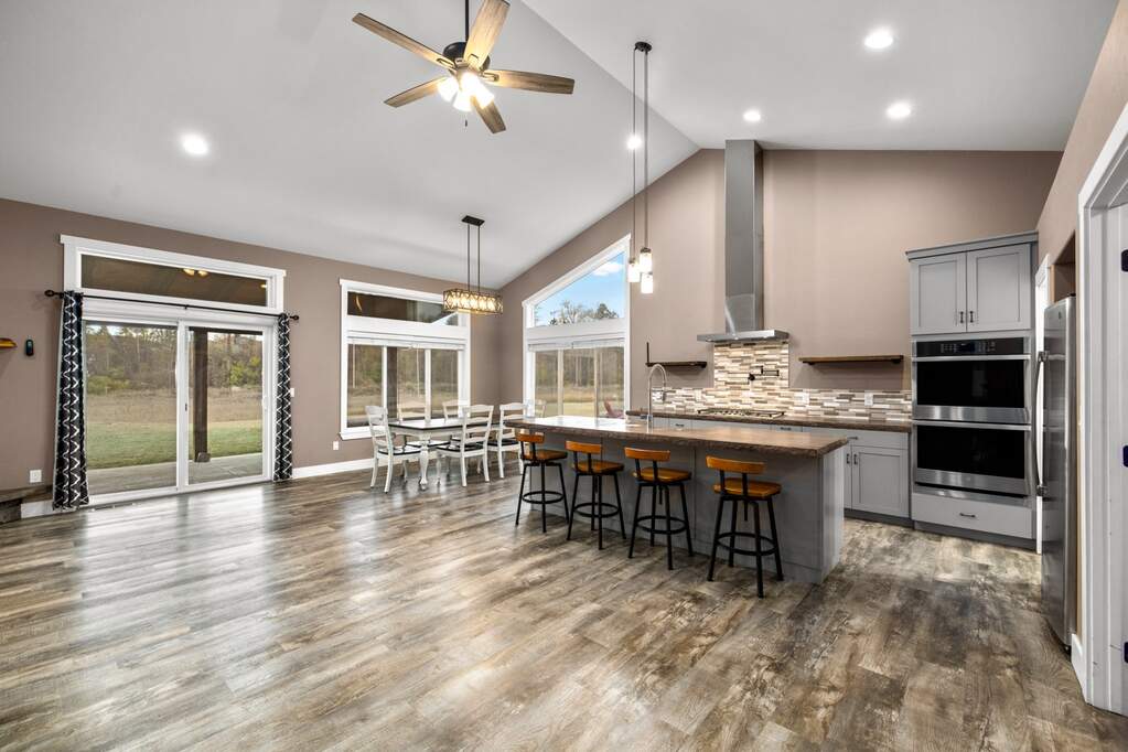 4 Bedroom Single Family Home/House's Image 12