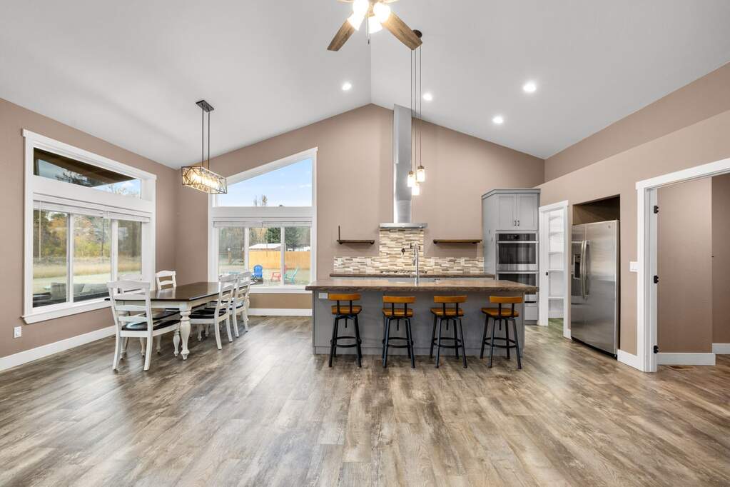 4 Bedroom Single Family Home/House's Image 16