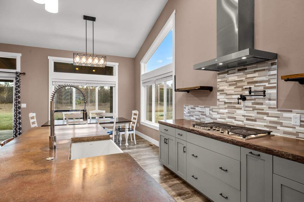 4 Bedroom Single Family Home/House's Image 23