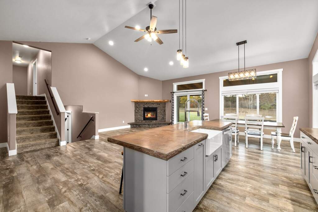 4 Bedroom Single Family Home/House's Image 25