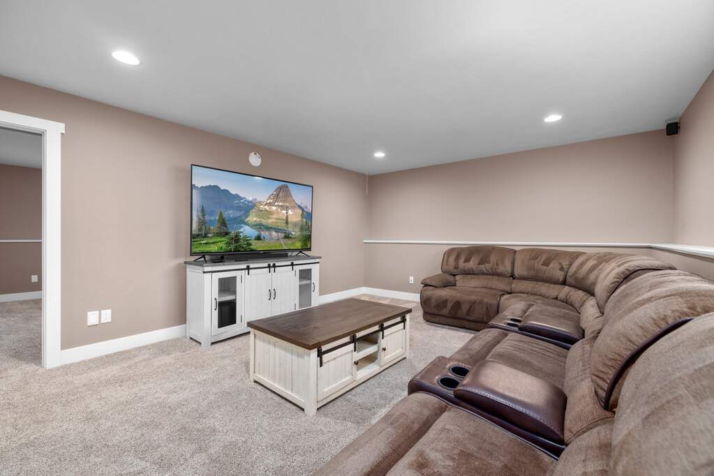 4 Bedroom Single Family Home/House's Image 29