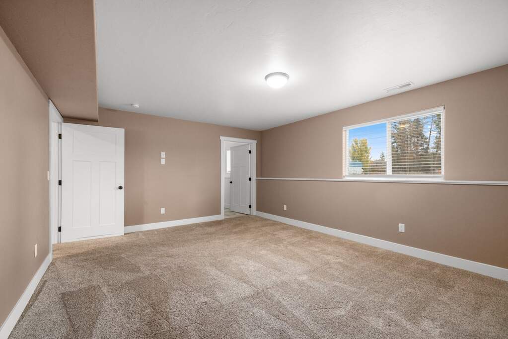 4 Bedroom Single Family Home/House's Image 30