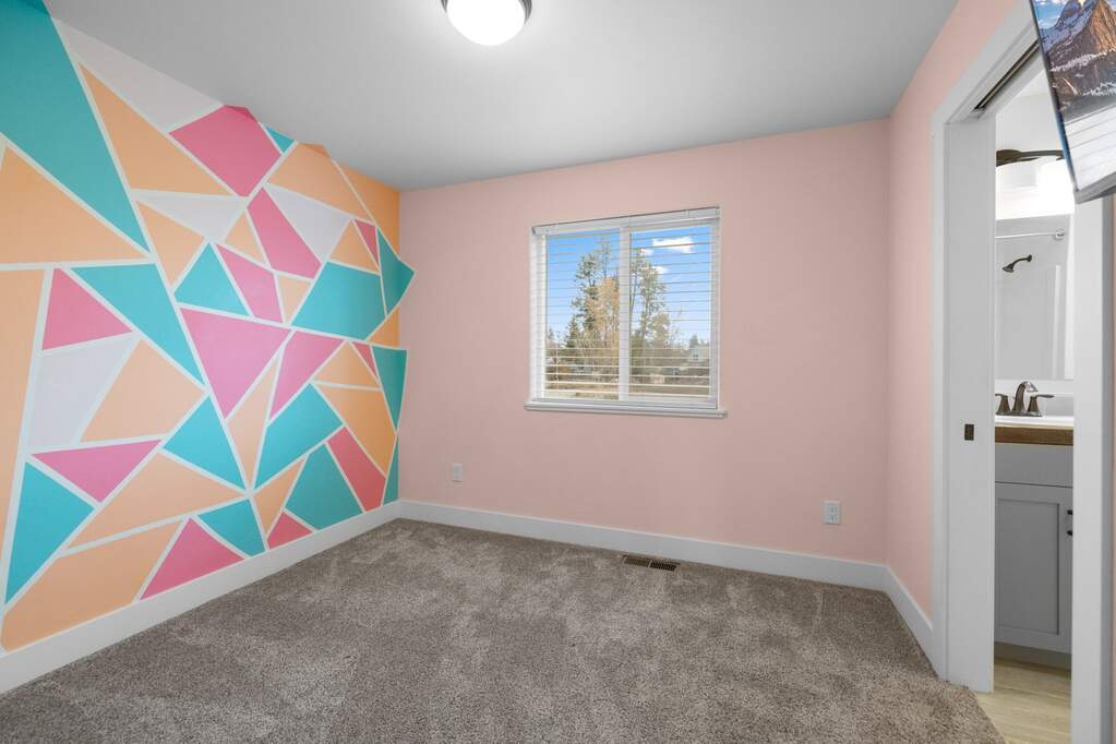 4 Bedroom Single Family Home/House's Image 35