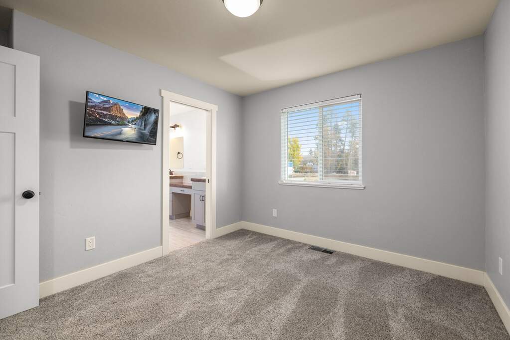 4 Bedroom Single Family Home/House's Image 36