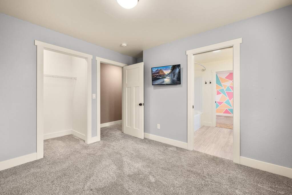 4 Bedroom Single Family Home/House's Image 37