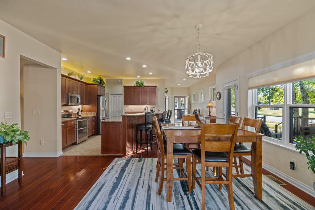 4 Bedroom Villa/Townhouse's Image 8