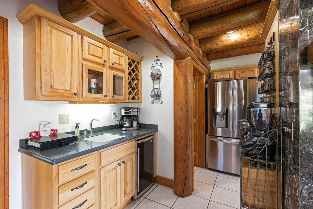 3 Bedroom Single Family Home/House's Image 7