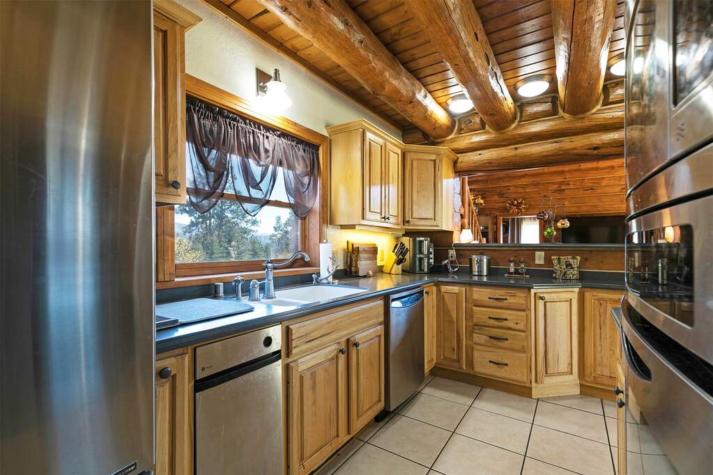 3 Bedroom Single Family Home/House's Image 8
