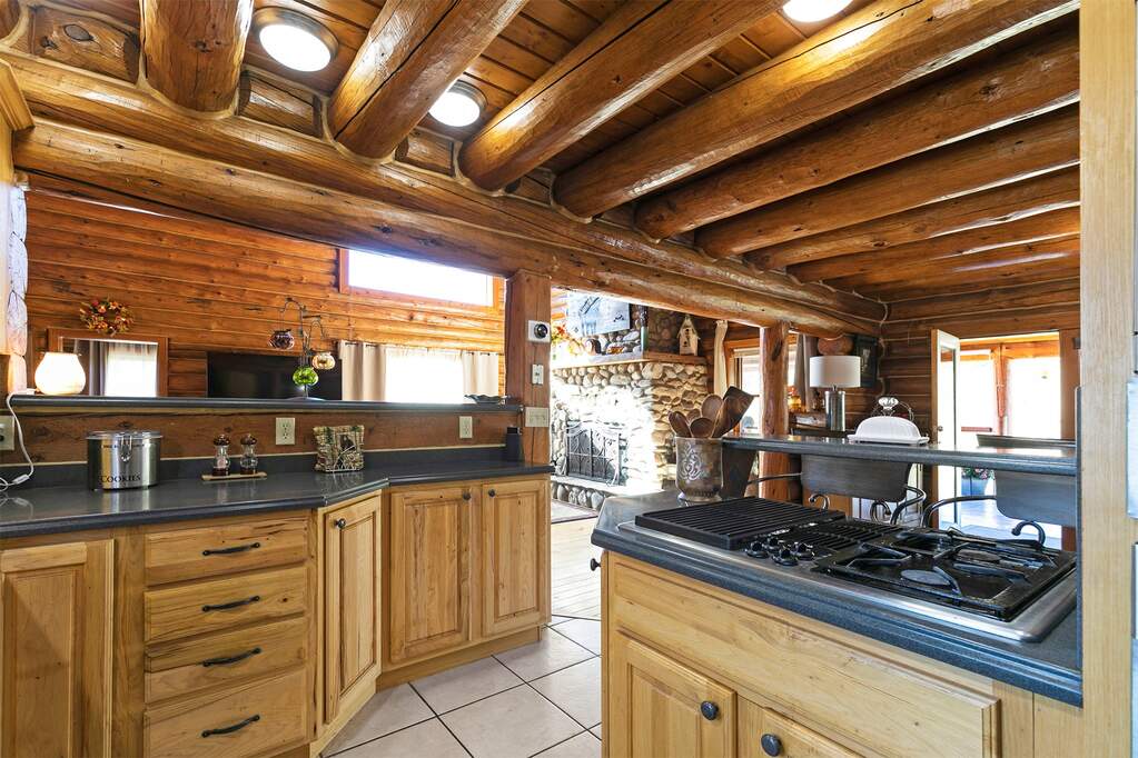 3 Bedroom Single Family Home/House's Image 9